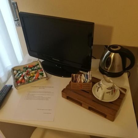 Locanda Della Pieve Tizzano Val Parma Buitenkant foto