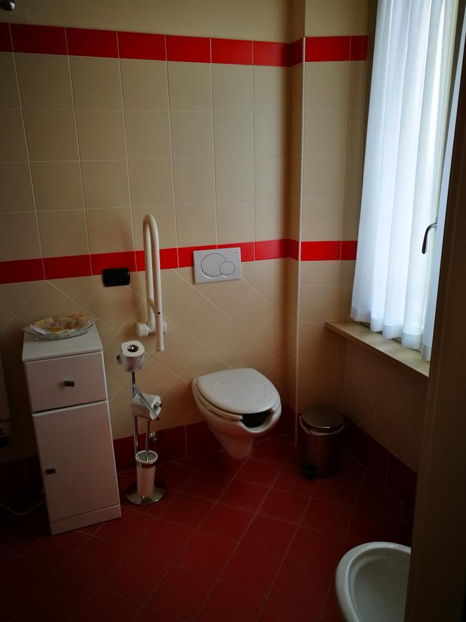 Locanda Della Pieve Tizzano Val Parma Buitenkant foto