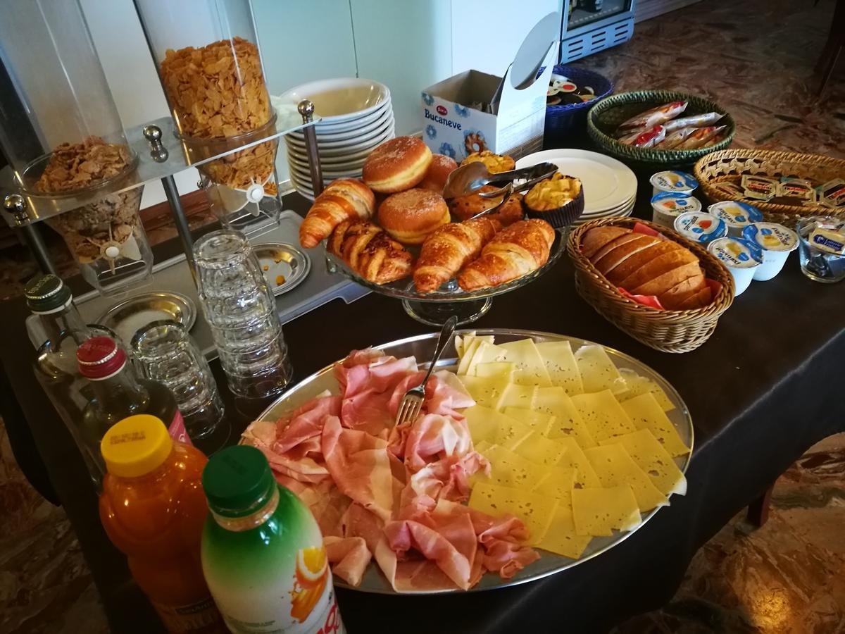 Locanda Della Pieve Tizzano Val Parma Buitenkant foto